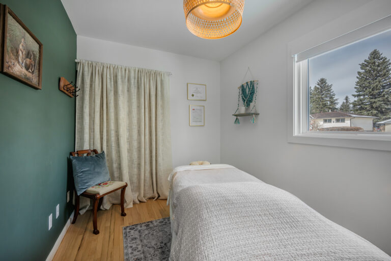 15 Hazelwood Crescent SW 44